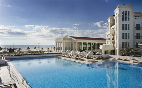 valencia spain hotels on beach with balcony